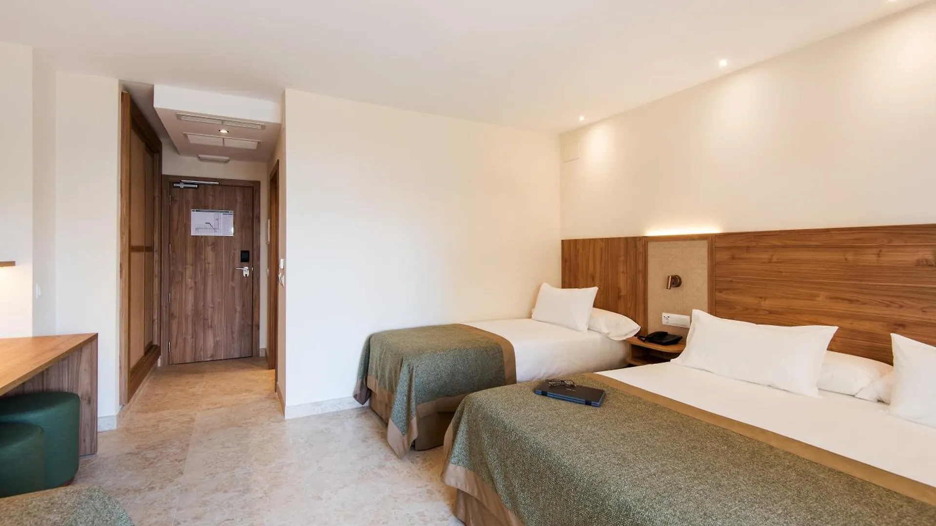 Hotel Tarik Torremolinos 3*,  Spagna